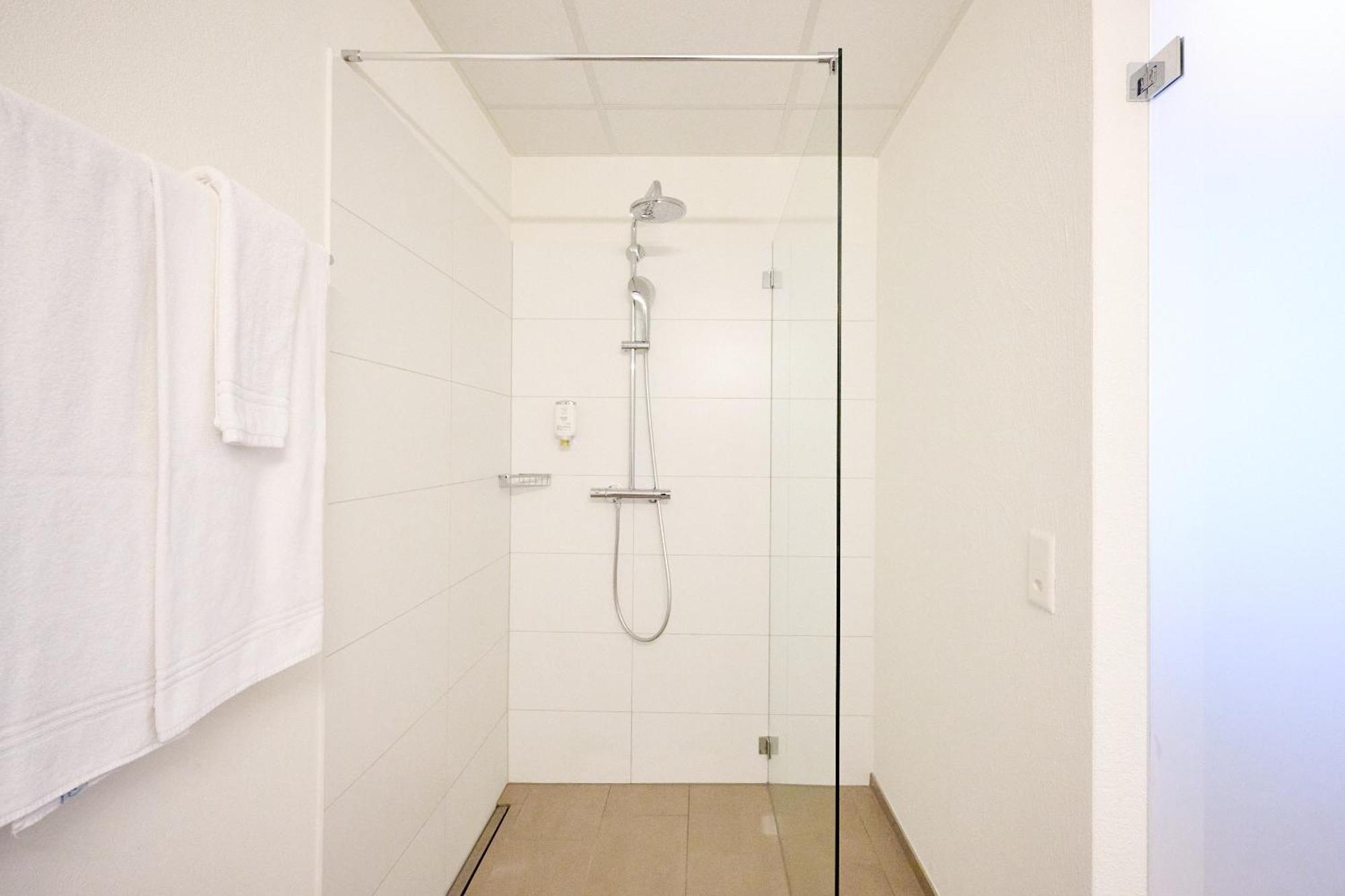 Hotel Am Kreisel Self-Check-In By Smart Hotels Lachen Bagian luar foto